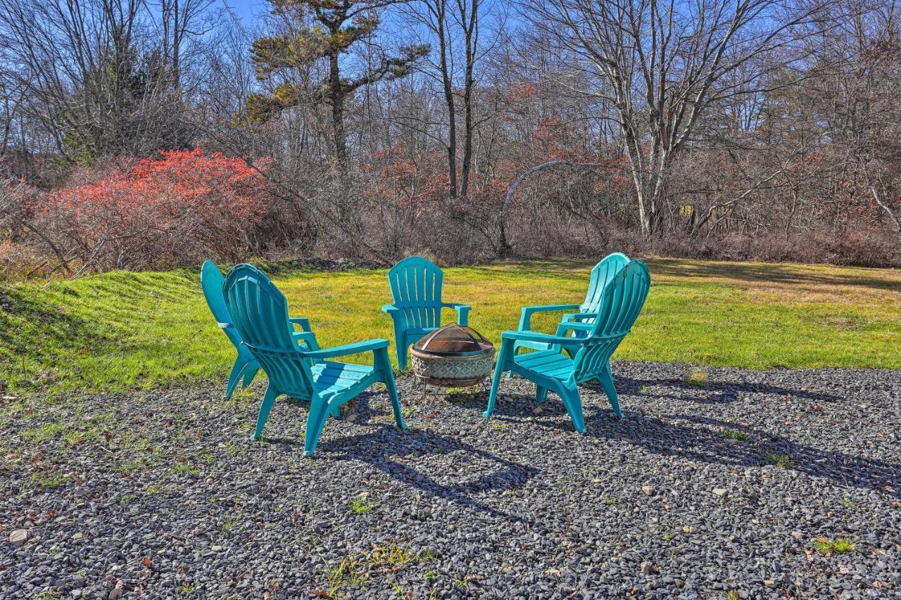 Peaceful Poconos Home With Lake And Pool Access! Long Pond Экстерьер фото
